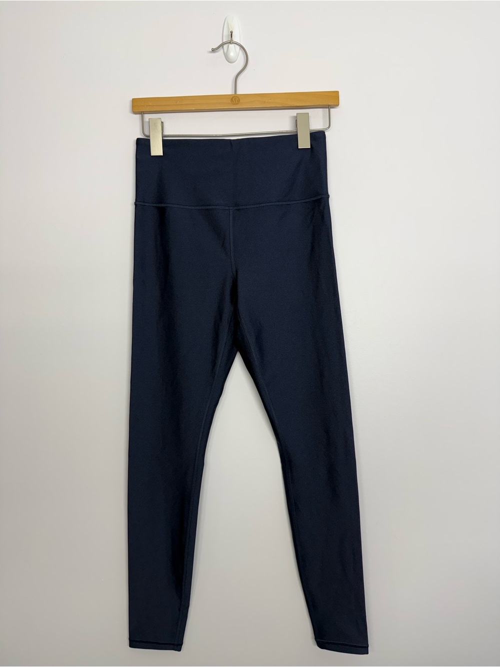 138: Athleta Elation Sheen Tight Navy Size Small 27.5” Inseam